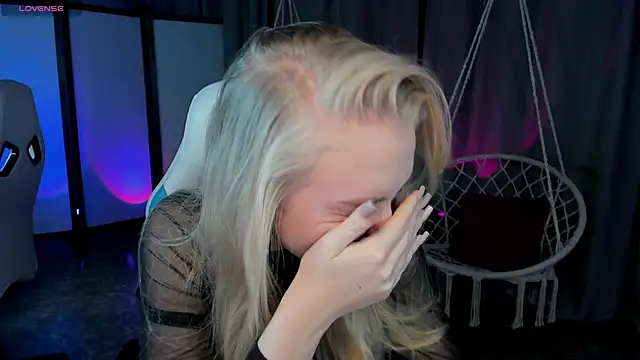 TessaGrays online show from 12-01-25, 10:27