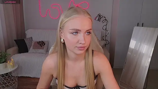 TessaGrays online show from 02-22-26, 07:55