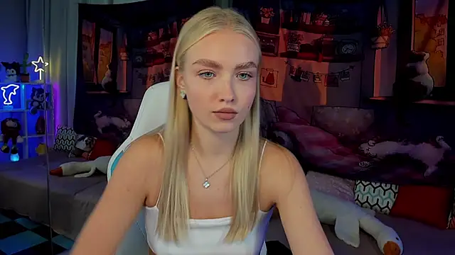 TessaGrays online show from 10-31-25, 11:18