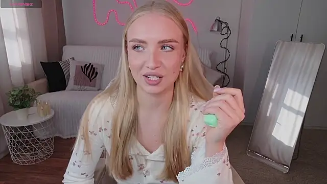 TessaGrays online show from 03-15-26, 10:00