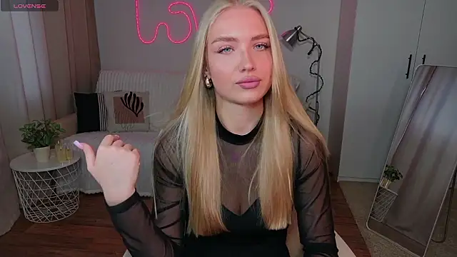 TessaGrays online show from 03-29-26, 08:49