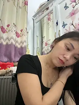 Snapshot of Ami-mi00 chatting on 10-01-25, 12:31 Ami-mi00 online show from 10-01-25, 12:31