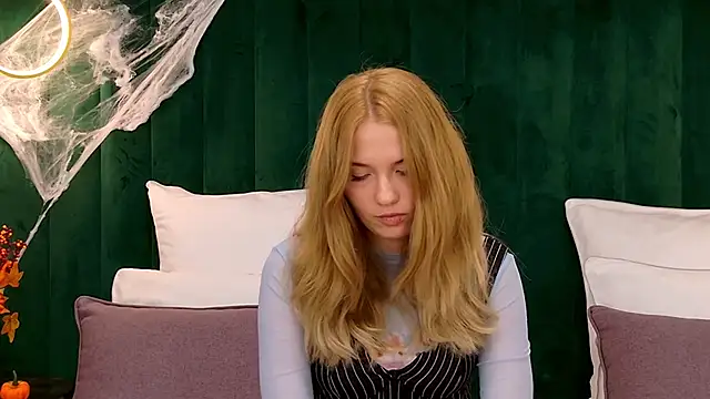 MelissaLiss online show from 10-21-25, 03:11