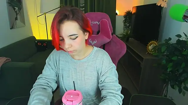 MarcelineChi online show from 11-12-25, 06:06