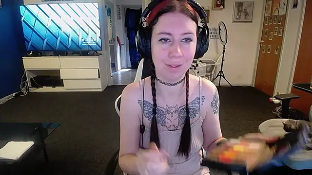 TattooedGirls online show from 10-01-25, 08:30