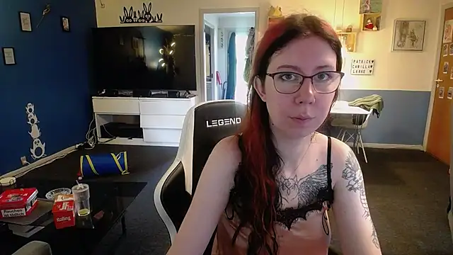 TattooedGirls online show from 10-31-25, 10:56