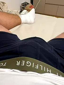 Snapshot of b3no_beso007 chatting on 10-29-25, 04:39 b3no beso007 online show from 10-29-25, 04:39