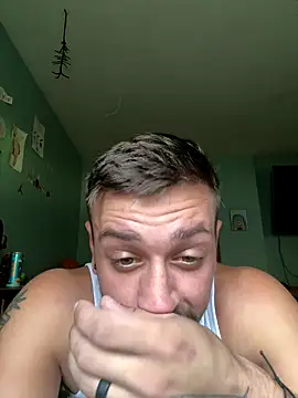Snapshot of Amatueranon chatting on 10-20-25, 01:11 Amatueranon online show from 10-20-25, 01:11