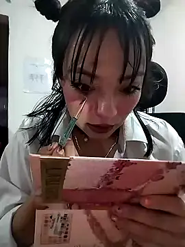 Snapshot of Valentina_Squirt- chatting on 10-09-25, 10:05 Valentina Squirt- online show from 10-09-25, 10:05