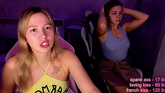 stefany and bettany online show from 11-19-25, 02:39