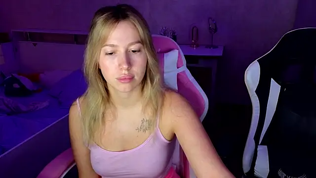 stefany and bettany online show from 11-13-25, 11:36