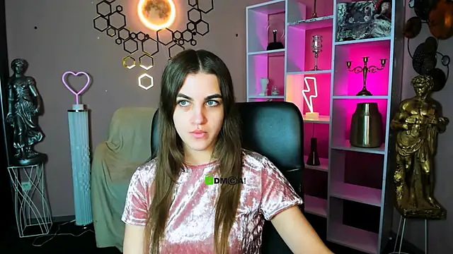 lina fox12 online show from 11-23-25, 10:25