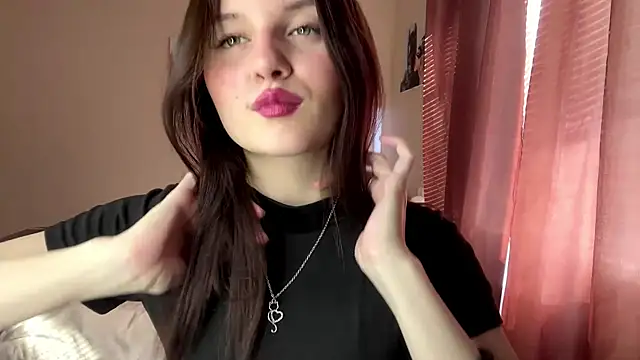 Snapshot of JanellHousen chatting on 05-04-26, 05:11 JanellHousen online show from 05-04-26, 05:11