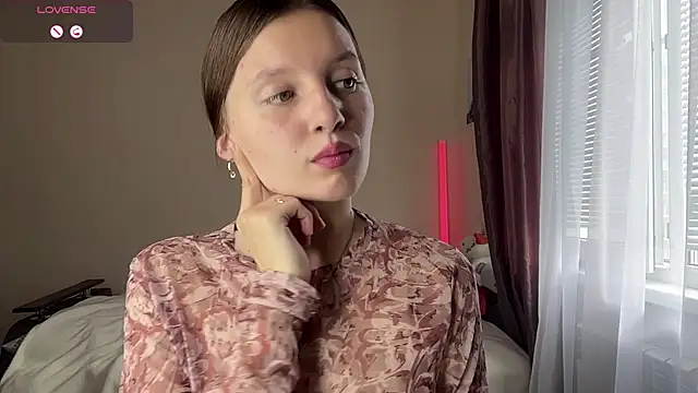 JanellHousen online show from 07-26-26, 05:14