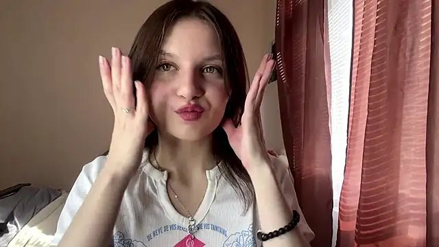 Snapshot of JanellHousen chatting on 05-07-26, 05:11 JanellHousen online show from 05-07-26, 05:11