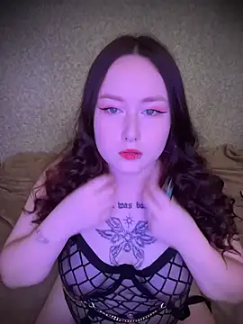BambiGlow online show from 10-15-25, 07:05