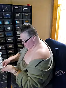 Budd Bunney online show from 10-17-25, 03:32