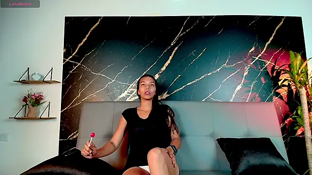 Snapshot of roxy_blake_ chatting on 10-01-25, 02:10 roxy blake online show from 10-01-25, 02:10