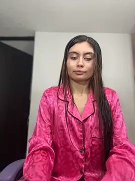 Im Natashaaaa online show from 10-18-25, 10:23