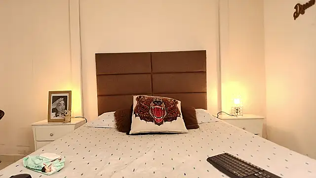 NatashaTaylor online show from 02-11-26, 02:50