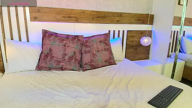 LucianaWainN online show from 03-04-26, 01:19