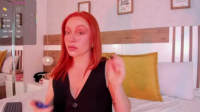 LucianaWainN online show from 11-19-25, 01:44