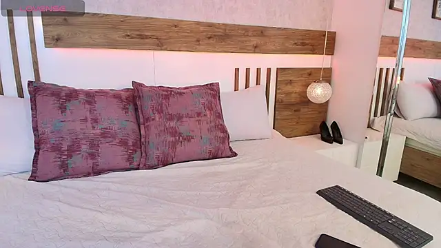 LucianaWainN online show from 03-05-26, 01:19