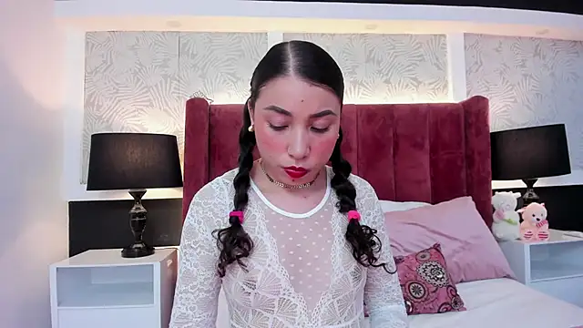 Snapshot of IvonnyCooper chatting on 10-13-25, 12:56 IvonnyCooper online show from 10-13-25, 12:56