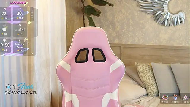 Snapshot of Roxy_Vega chatting on 11-11-25, 11:49 Roxy Vega online show from 11-11-25, 11:49