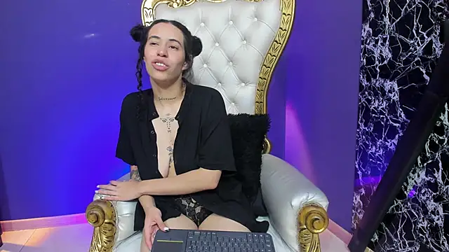 Annie roselle online show from 12-04-25, 12:26