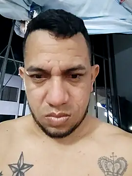 Snapshot of fayola20 chatting on 05-08-26, 11:41 fayola20 online show from 05-08-26, 11:41