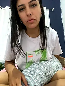 Snapshot of Lauramollina666 chatting on 10-02-25, 11:24 Lauramollina666 online show from 10-02-25, 11:24