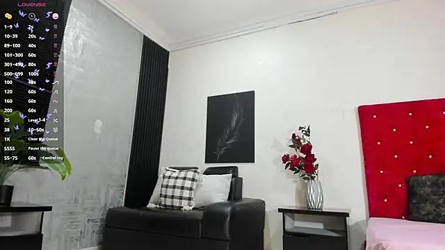 Luciaoregon online show from 04-09-26, 01:17