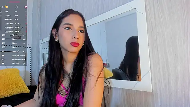 Luciaoregon online show from 01-13-26, 01:48