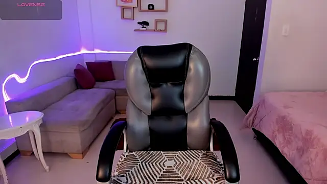 Scarlett  Cooper   online show from 11-19-25, 12:27