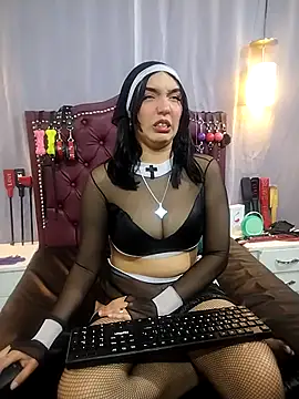 Snapshot of Sophie-dbs chatting on 02-07-26, 09:34 Sophie-dbs online show from 02-07-26, 09:34