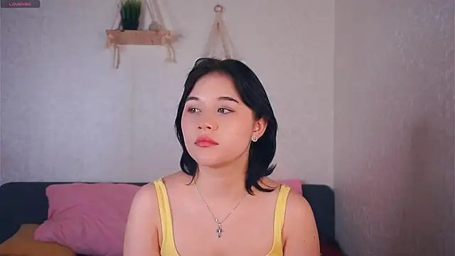 EviaVanveen online show from 12-02-25, 07:43