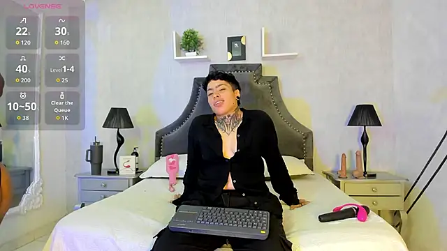 JoaoAndLexy online show from 10-06-25, 01:01