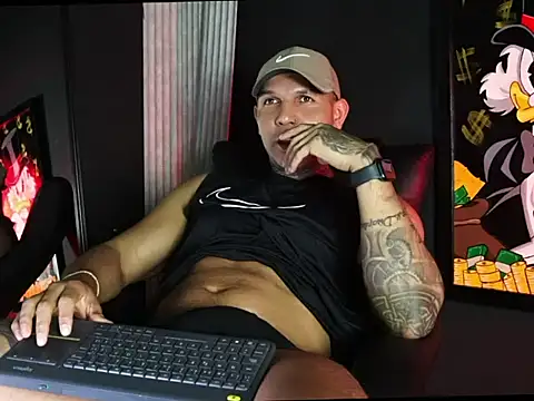 MAXIMO VEGA online show from 10-21-25, 11:26