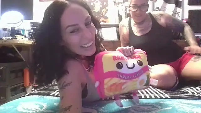 inkdhollow1 online show from 11-20-25, 03:40