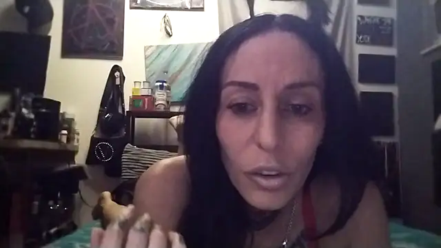 inkdhollow1 online show from 10-05-25, 03:30