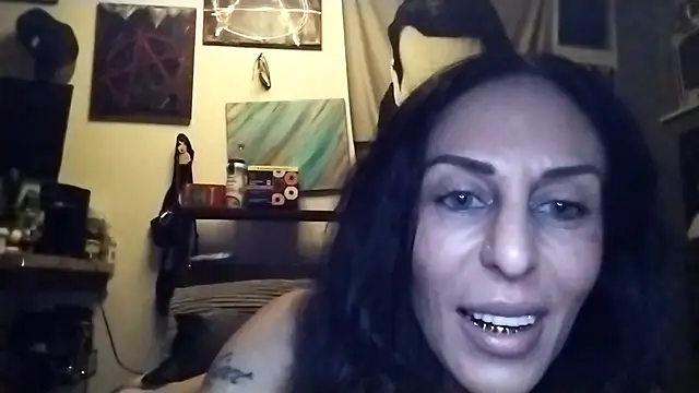 inkdhollow1 online show from 10-03-25, 02:48