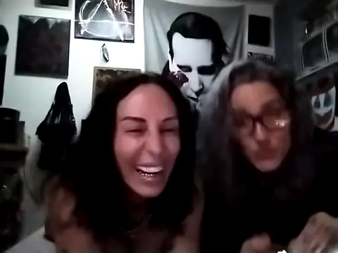 inkdhollow1 online show from 10-19-25, 04:48