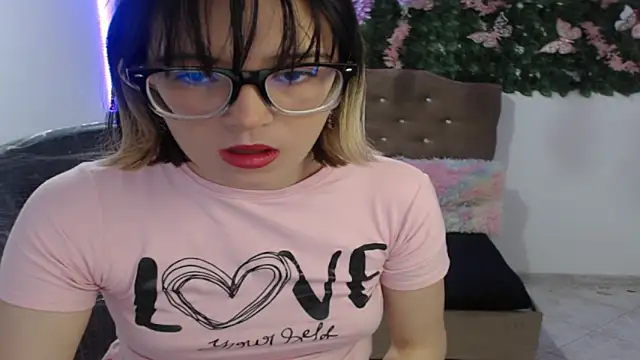 cristal hills 19 online show from 12-22-25, 05:24