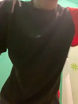 Snapshot of feetbooy chatting on 10-05-25, 05:47 feetbooy online show from 10-05-25, 05:47