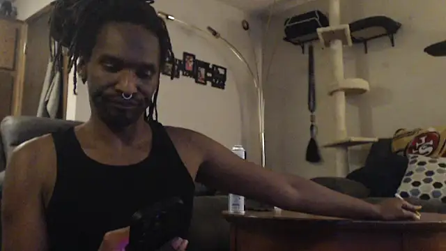 Snapshot of AlickleStiff chatting on 10-11-25, 11:28 AlickleStiff online show from 10-11-25, 11:28