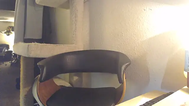 Snapshot of AlickleStiff chatting on 10-18-25, 01:40 AlickleStiff online show from 10-18-25, 01:40