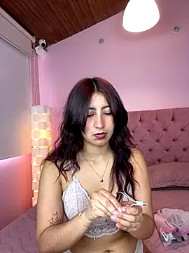 saramooon online show from 11-13-25, 01:04