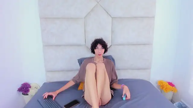 Scaarlett 22  online show from 11-15-25, 05:39