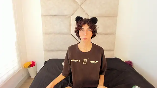 Scaarlett 22  online show from 10-04-25, 05:36